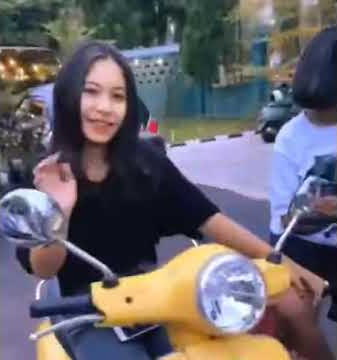 story wa vespa matic