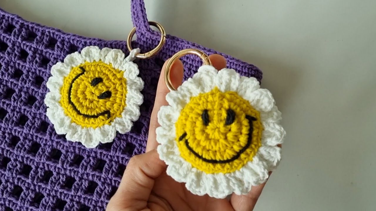 Crochet daisy keychain Tutorial ဒေစီသော့ချိတ်ထိုးနည်း Part 2 YouTube