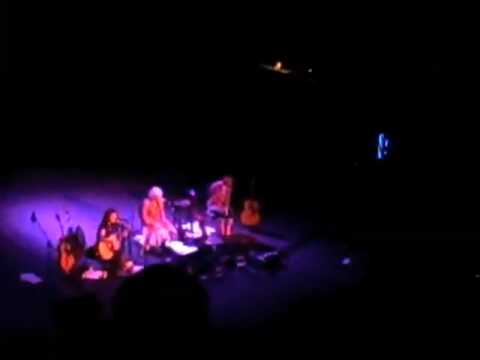 Emmylou, Shawn Colvin, Patty Griffin / Mary