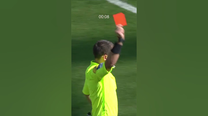 Même pas besoin de se doucher 😭 #todibo #ligue1mcdonalds #ogcnice #redcard
