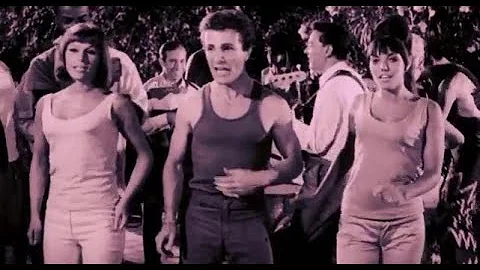 Steve Rowland (The Family Dogg) - Help Me (film ca...
