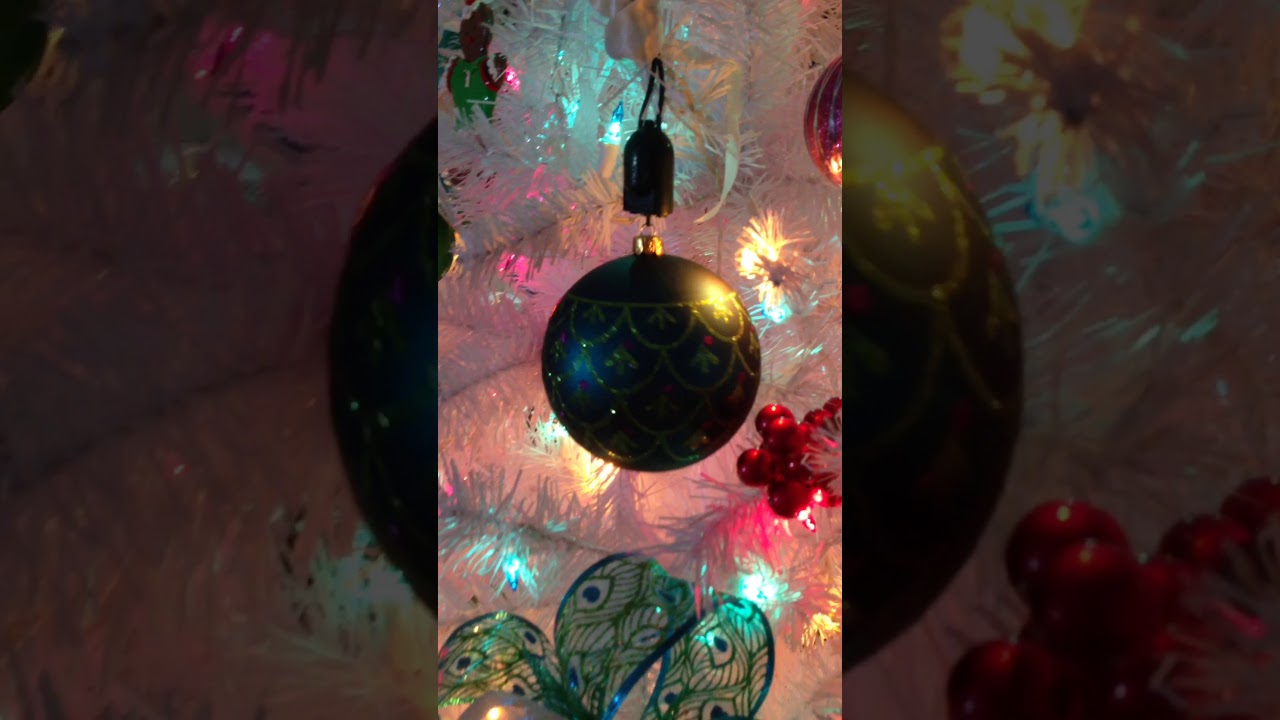 Christmas tree ornament spinners