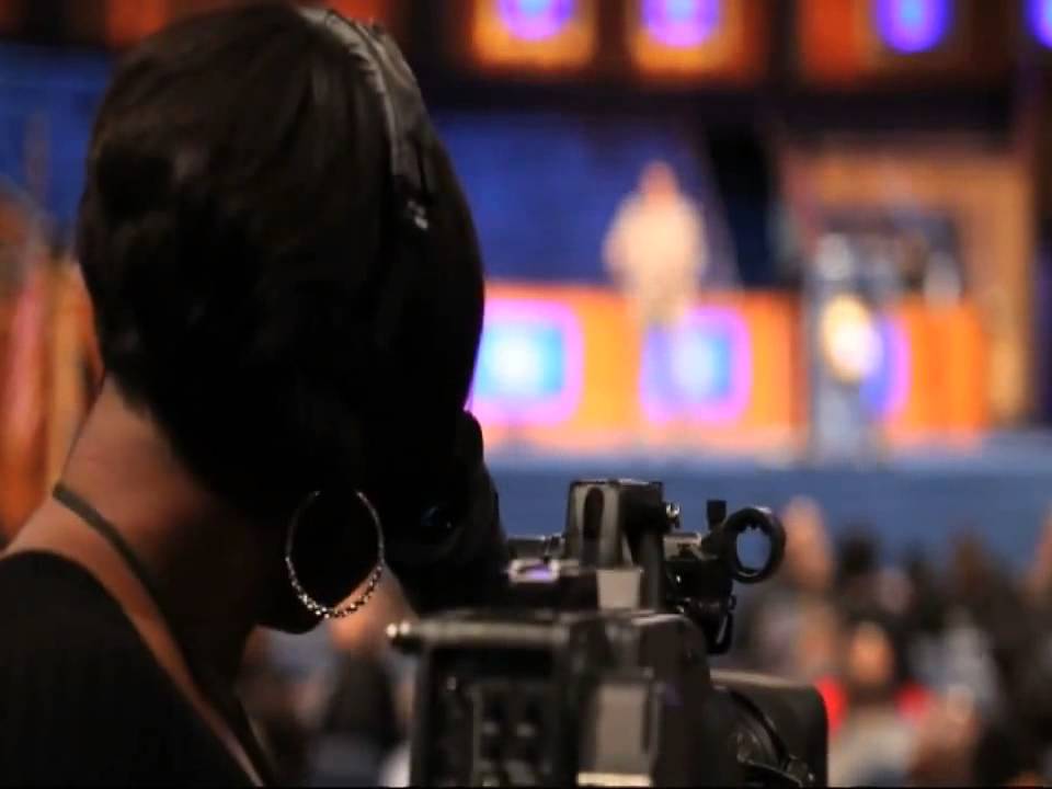 Mega-Church Pastor Asks For 65-Million Dollars Donations For G650 Jet!