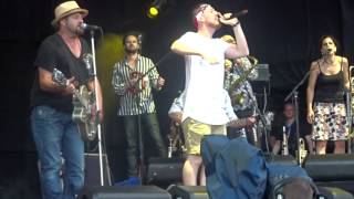 Video thumbnail of "Patent Ochsner feat. Manillio - Sunnyside Up - 19/07/2015 @ Gurtenfestival"