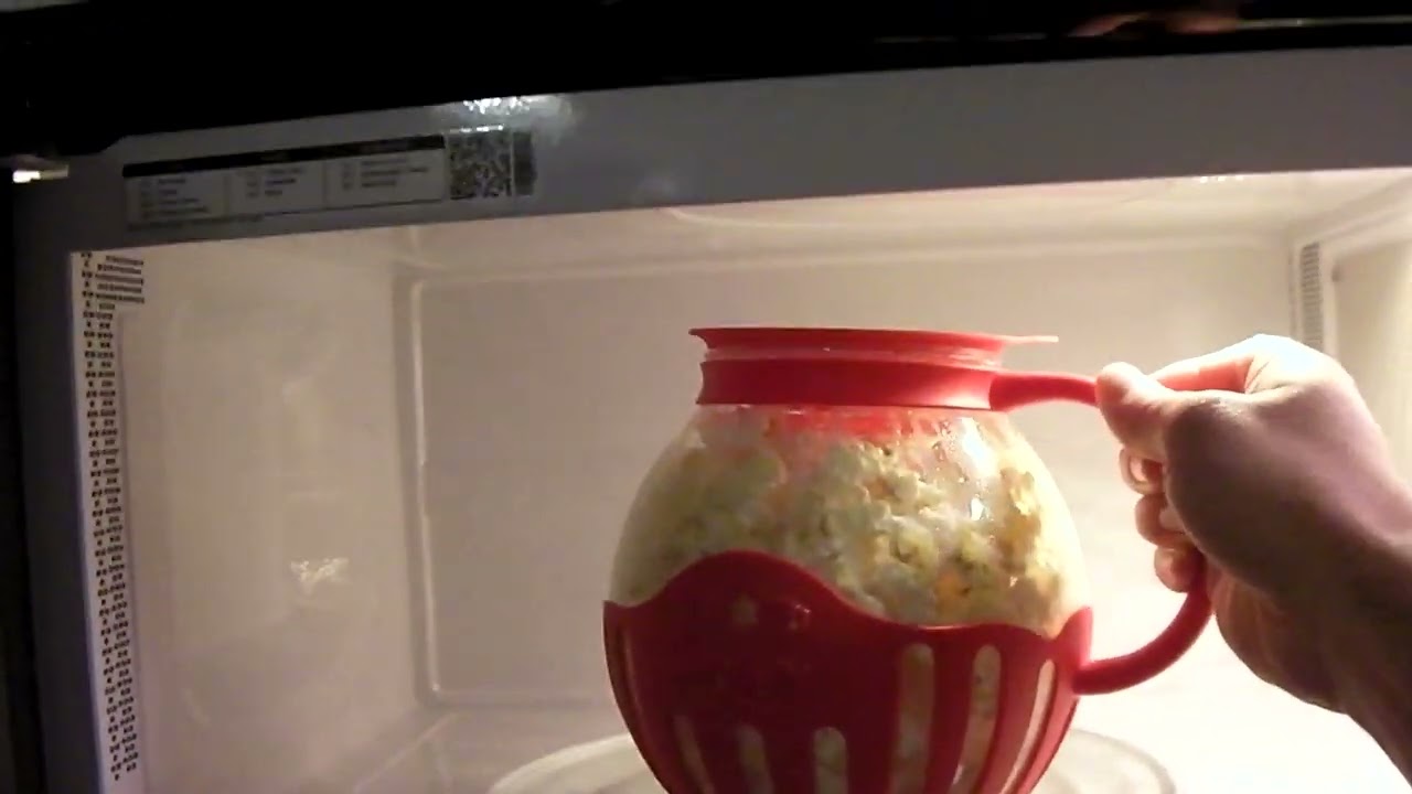 This Microwave Popcorn Popper Is the Fastest Route to My Favorite Snack