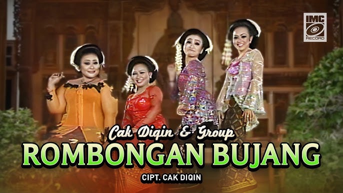 Ular uni ikkita teshikda sikishni boshladilar Ellen Anna Muf yalangoch