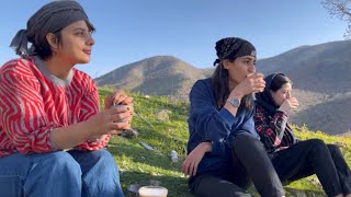 Brewing Delicious Coffee by the Fire with three Adventurous Girls. #NatureTripCoffee #coffeegirls