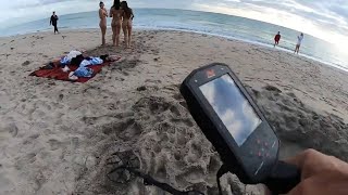 Morning metal detecting at the beach Streaming Live from my #GoPro