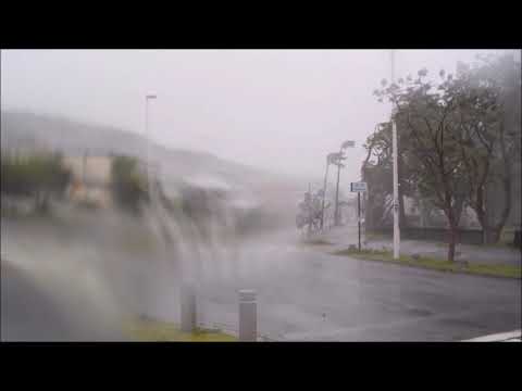 島旅 台風上陸の小笠原諸島 父島 17年8月30日 Youtube