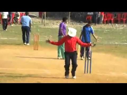 indian-billy-bowden-funny-video-|-umpire-funny-moments-in-cricket