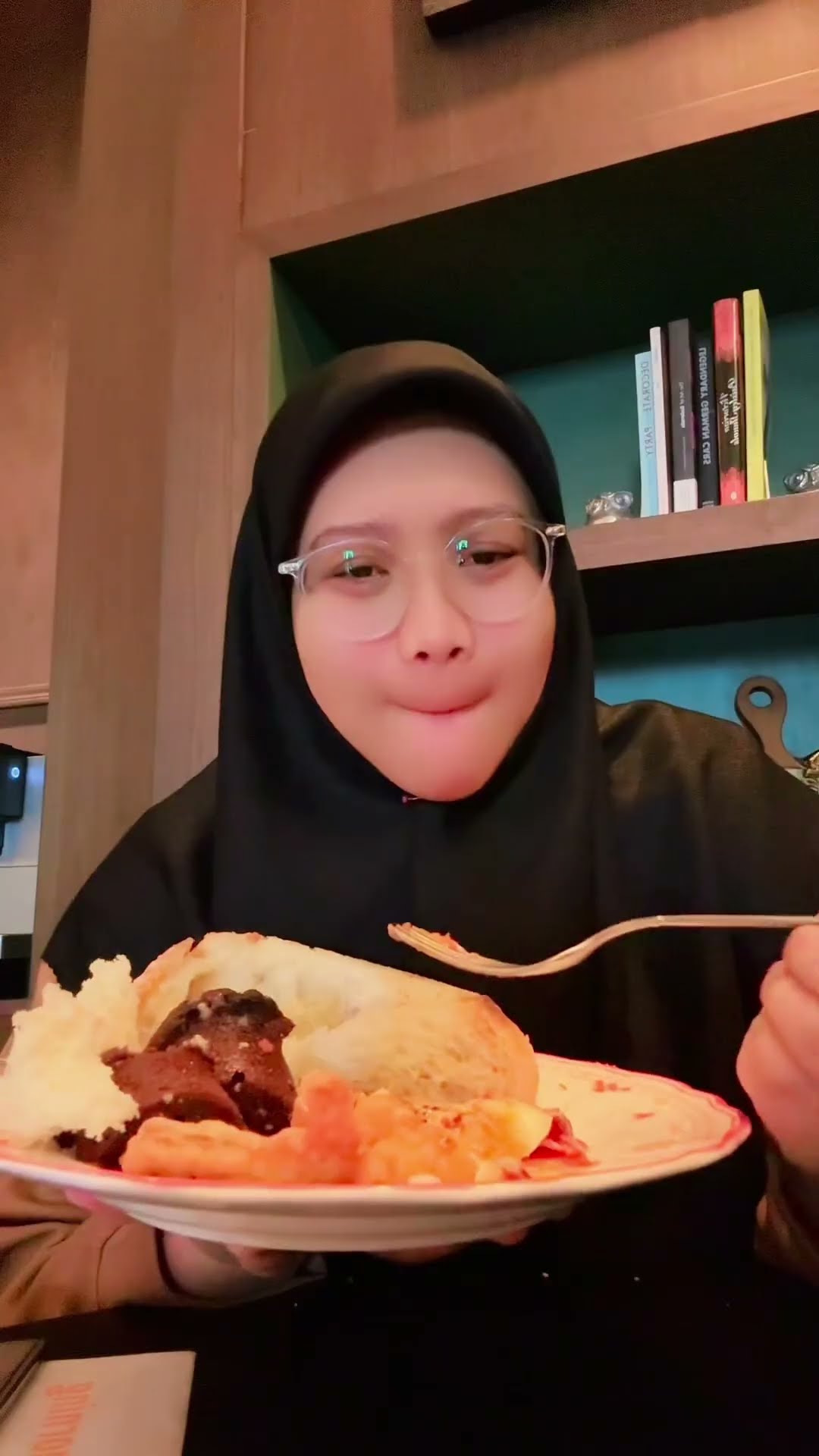 PERTAMA KALI COBAIN SHAKSHUKA DARI TUNISIA