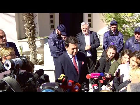 ოპოზიციისა და უმრავლესობის ლიდერების შეხვედრა ევროკავშირის ელჩის რეზიდენციაში