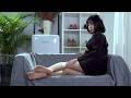 ligui麗櫃 可愛女職員的肉絲美腳 The cute female employee’s beautiful feet in nude stockings. #丽柜