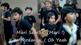 Anak Wayang Music Video ( Towkay Wayang Cilik Segment ).wmv