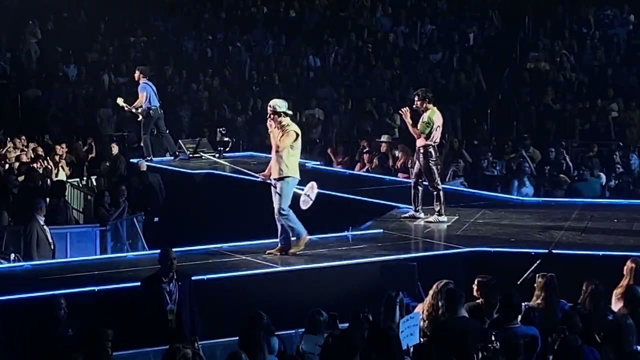 Jonas Brothers - Lines Vines And Trying Times Medley - The Tour - Orlando - 10/16/23