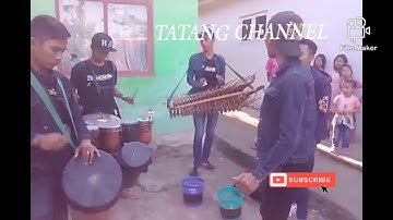 Anda Pasti Goyang Melihat Pengamen Unik Ini Menyanyikan Lagu Perahu Layar