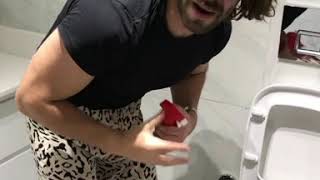 Cemile Abla Temizlik Yapıyor... Kaderim Kaderim :( Resimi