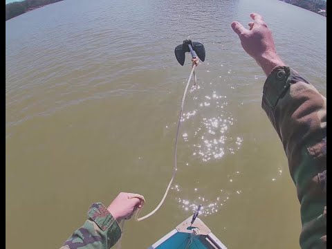 How to anchor a boat in a lake or reservoir.