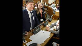 Kāpēc jāpiedalās Jauniešu Saeimā?