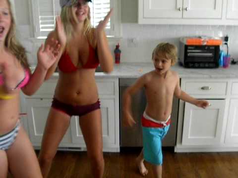 5 year Old Singing Baby- Justin Bieber - YouTube