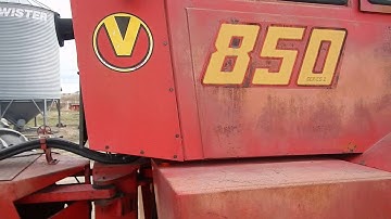 Lot 300 - 1976 Versatile 850 4WD Tractor