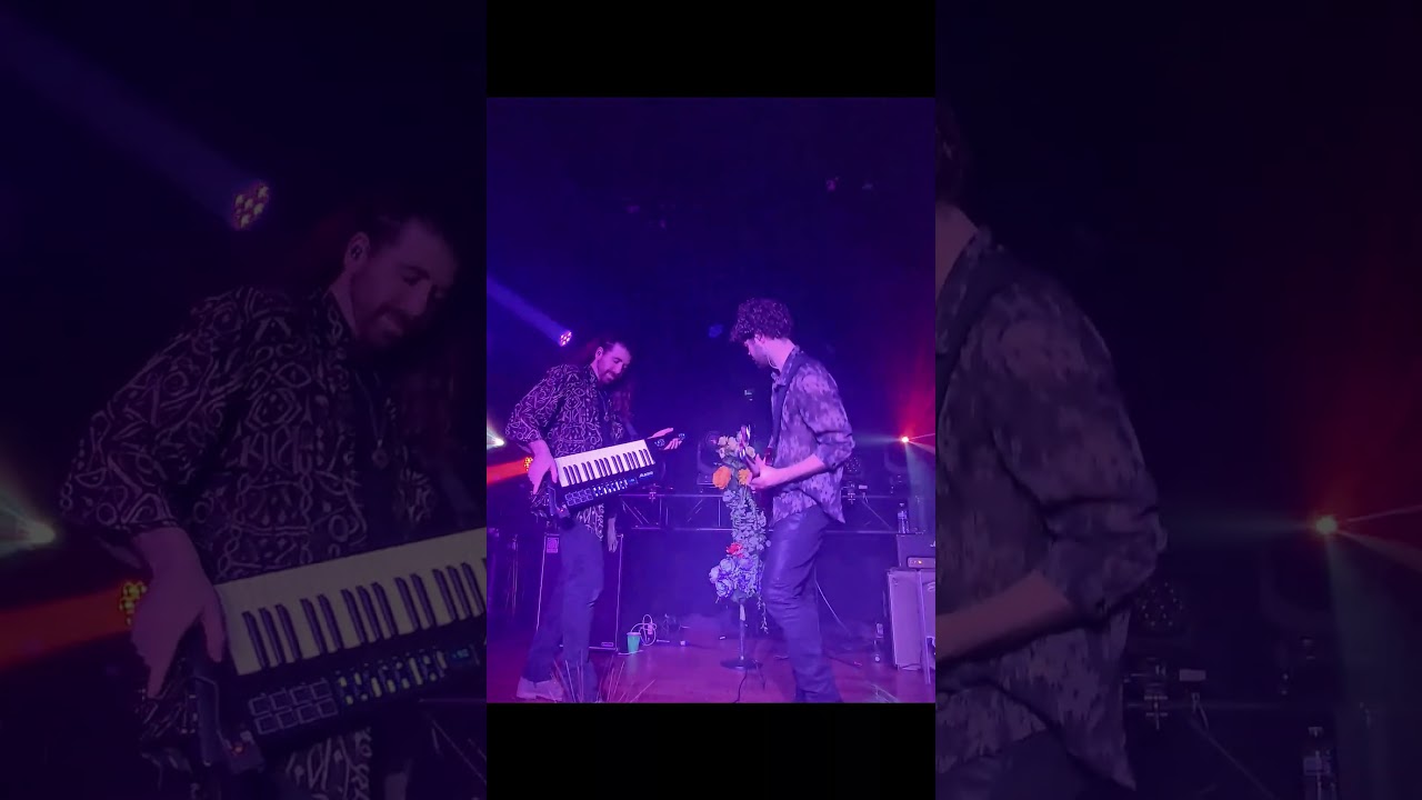 Max Newman & Smiley (The Main Squeeze) - LIVE @ Basement East (Short 2)