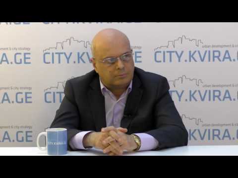 “ყურადღების ცენტრში” მამუკა სალუქვაძესთან ერთად.