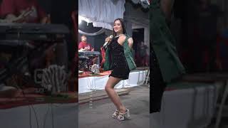 ELLVIA DESWARA ( DIK LALA ) SYANTIK SEMAMPAI BOLO! ❃ BUKAN TAK MAMPU #BUKANTAKMAMPU