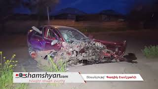Երևանում խմած վարորդը Opel-ով բախվել է էլեկտրասյանը, կա վիրավոր. մեքենայի շարժիչը պոկվել և շպրտվել է