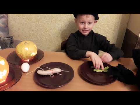 ОБЫЧНАЯ ЕДА ПРОТИВ ХЭЛЛОУИН ЕДЫ! Halloween Food vs REAL FOOD ЧЕЛЛЕНДЖ 🎃🎃ПРОДОЛЖЕНИЕ ИСТОРИИ