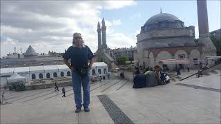 Funda Arar - Gözleri̇ Aşka Gülen