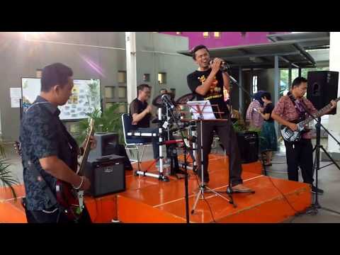 Cochise - Binus Serpong EL Teachers&#39; Band 2017-05-05