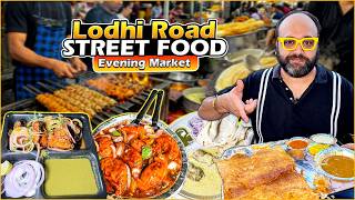 Street Food At Lodhi Road | Chilly Momos, Rawa Masala Dosa, Chicken Kebabs, Chicken Barra