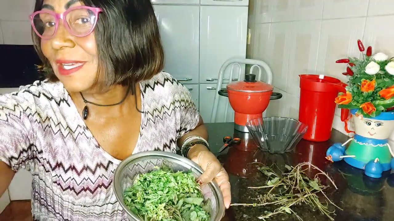 Colhi um pouco de manjericão.