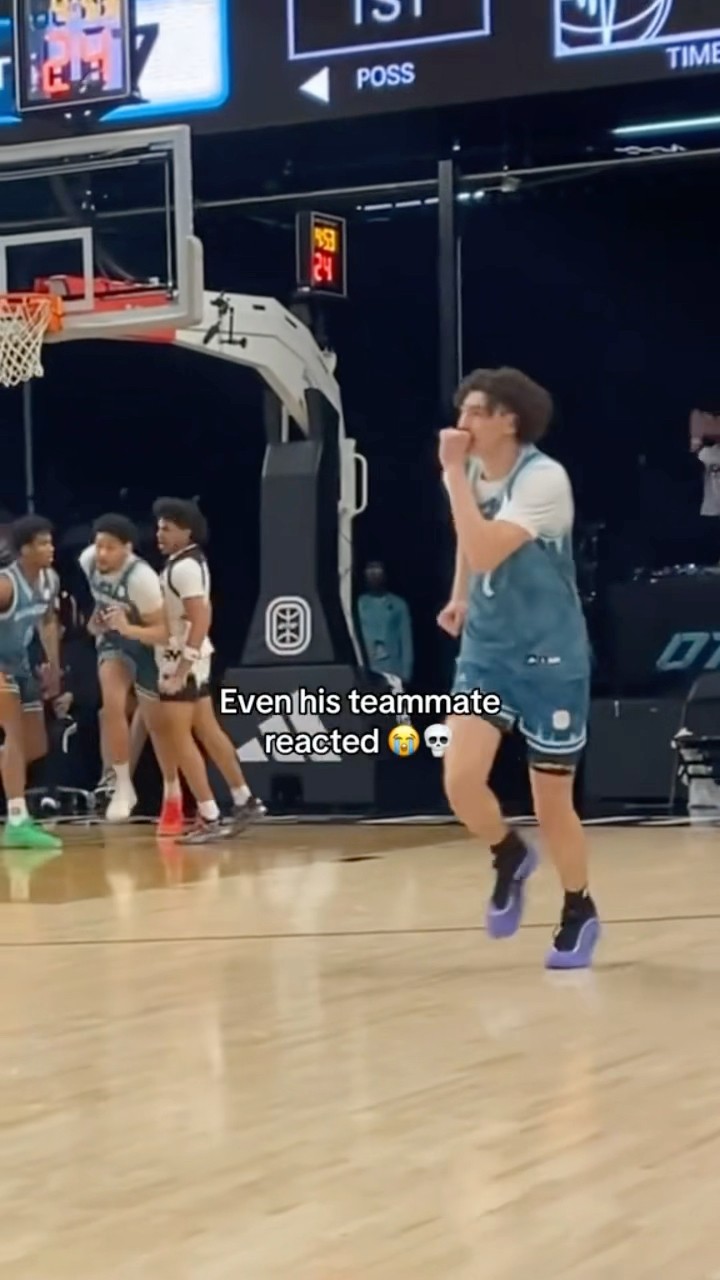 You know it’s bad when your own teammate reacts ? #shorts #basketball #overtime #ote