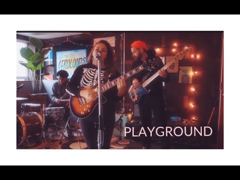 Claire Davis - Playground (Live) - YouTube