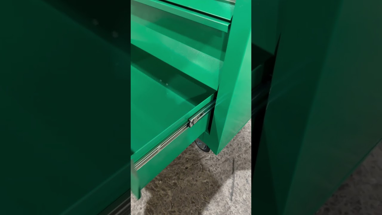Инструментальные тележки в Харькове от компании 