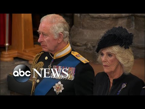 2 minutes of silence observed across Britain in honor of Queen Elizabeth II