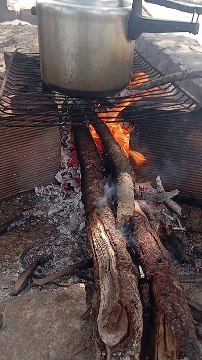 aquele frango de fogo de lenha quem gosta 😋