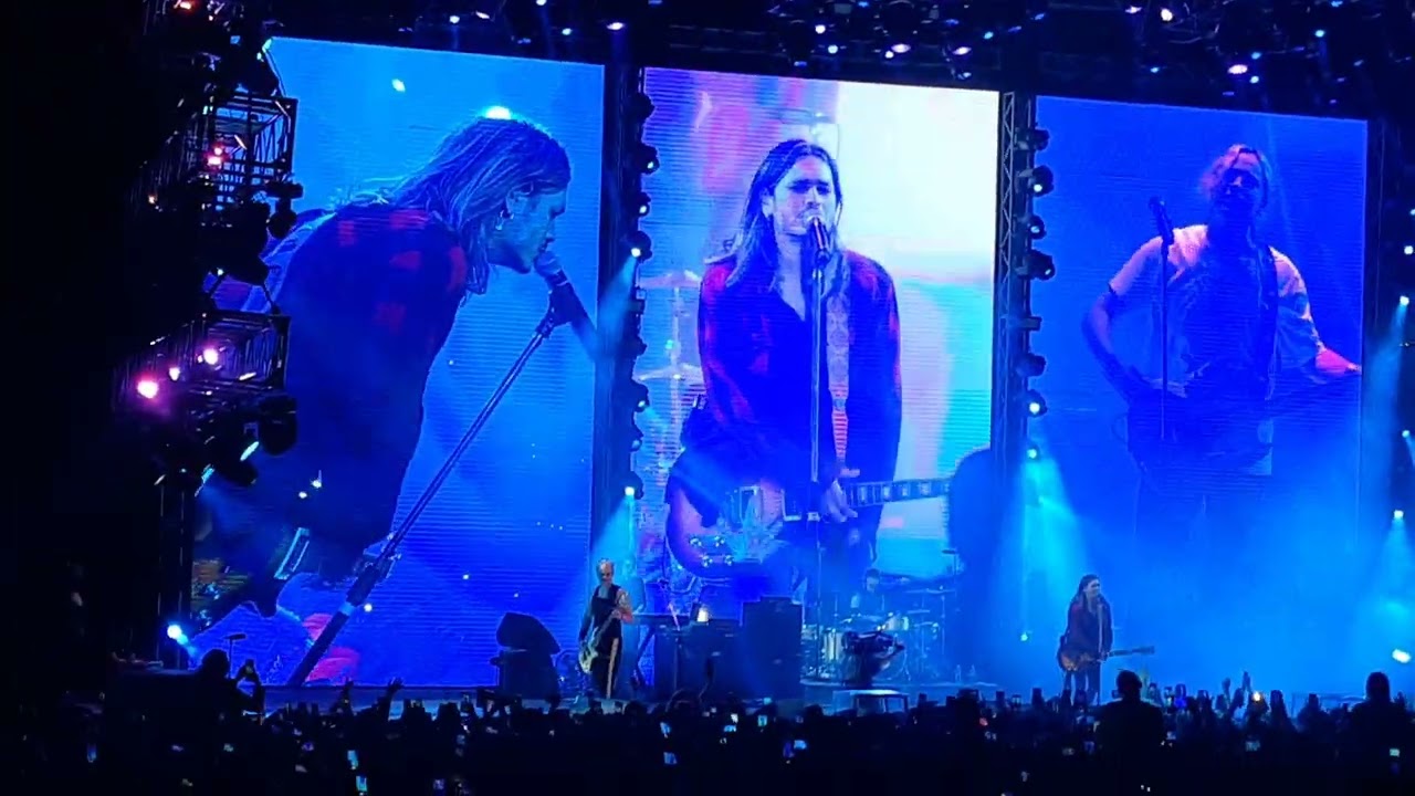 Por mil noches, Airbag. Luna Park (10/6/22)