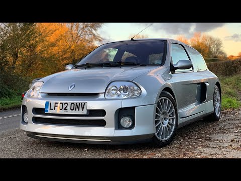 driving-my-holy-grail-hot-hatch---2002-renault-clio-v6-review