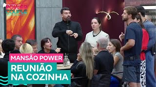 Thumbnail for Casais se reúnem na cozinha para discutir exagero em comida e mau comportamento | Power Couple