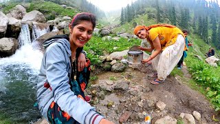 Hp-20 || पहाड़ों पर कैसे रहते है लोग?? 😍 Hill Village life Himachal Food || Dharmshala People Culture
