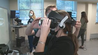 UNE Nursing students use virtual reality to train for the real world