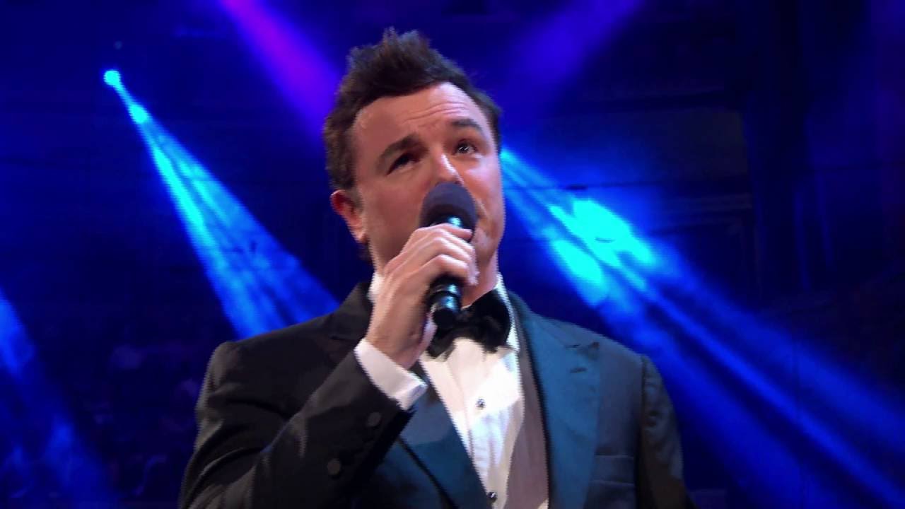 Seth MacFarlane singing Frank Sinatra at the Proms (w. John Wilson
