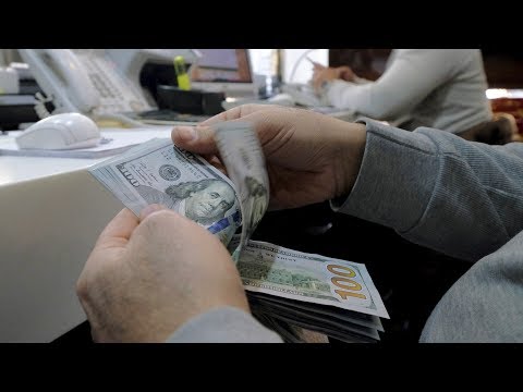 Банки выдают вкладчикам только по $20 в день | АЗИЯ | 12.02.18