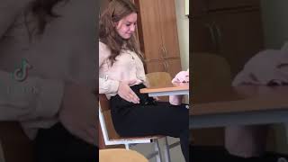 Rus kız sıcaktan kendi klimasını yapti