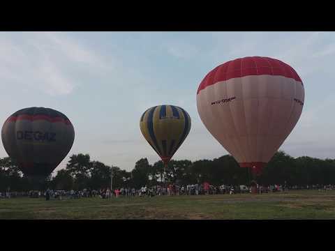Video: Festival Jabĺk V Snehovom Balóne - 2021