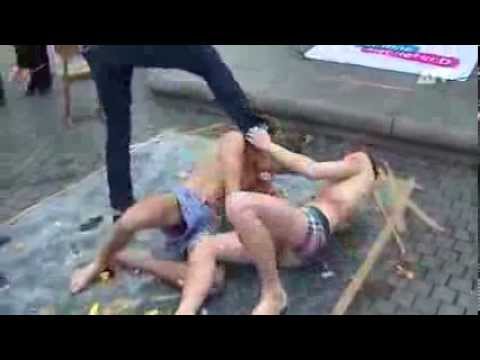 free gay sex videos daddy step on his testicles gay
