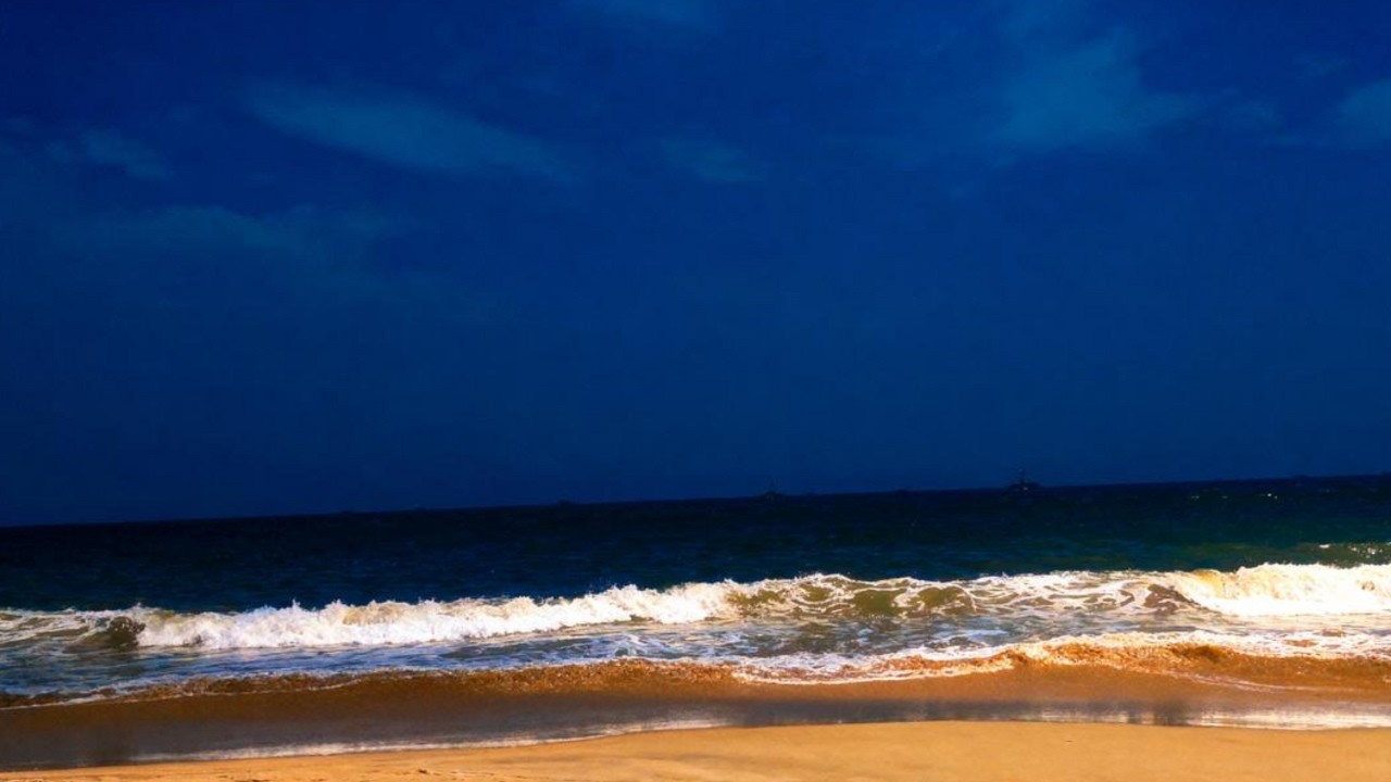 🌊 Slow Rhythm Waves – Peaceful Ocean Sounds for Meditation